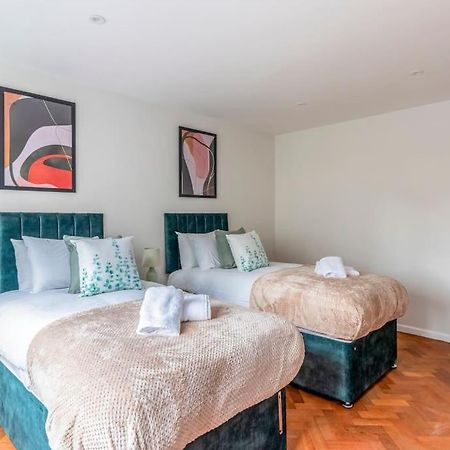 Spacious Sea View 2 Bedroom Sleeps 6-Free Parking Bournemouth Luaran gambar